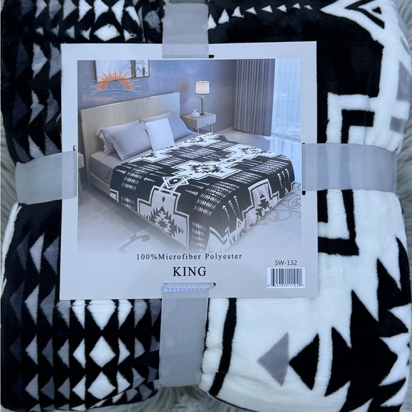 New southwestern print super soft king size flannel blanket Aztec Black white - Picture 4 of 4